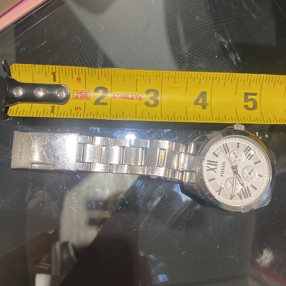 FOSSIL SILVER WATCH - Picture 4 of 5